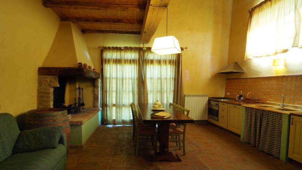 Agriturismo Podere La Marronaia San Gimignano Room photo